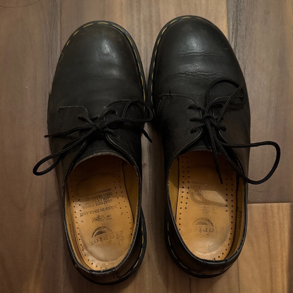 Dr Martens Oxford lace up